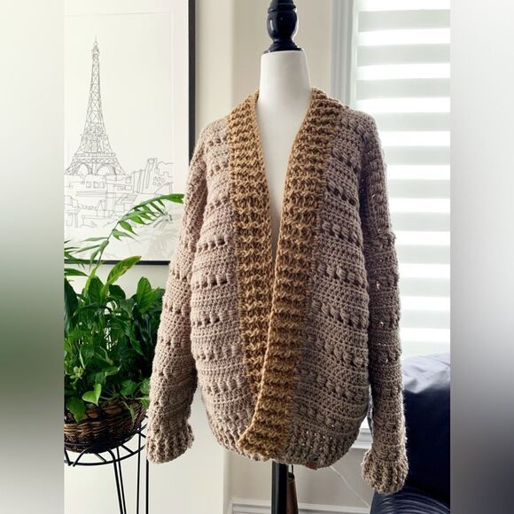 🧶Crochet Oversized Tan Sweater Unisex - Picture 3 of 5